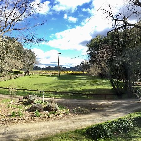 Rustridge Ranch & Winery Bed & Breakfast เซนต์เฮเลนา ภายนอก รูปภาพ