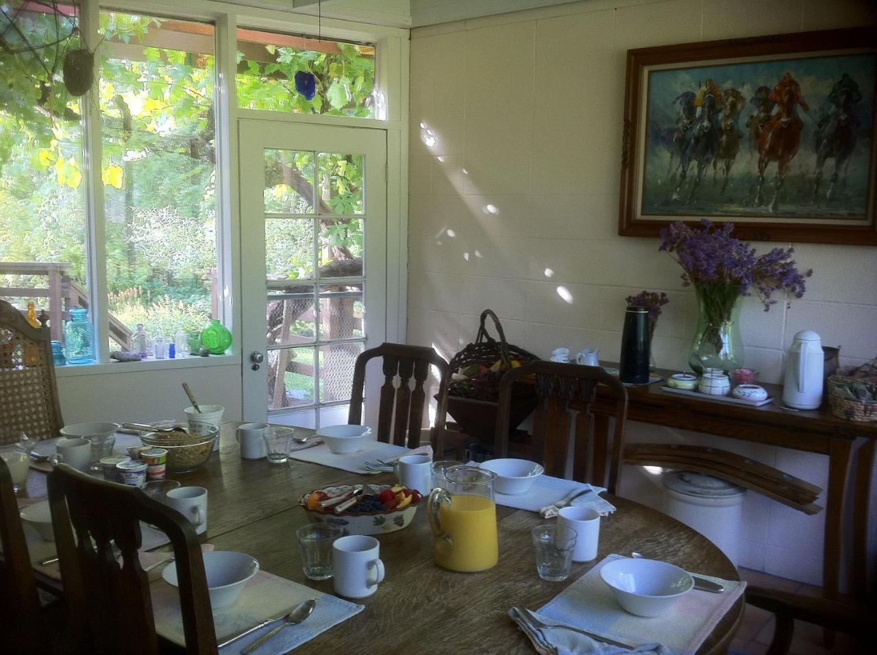 Rustridge Ranch & Winery Bed & Breakfast เซนต์เฮเลนา ภายนอก รูปภาพ