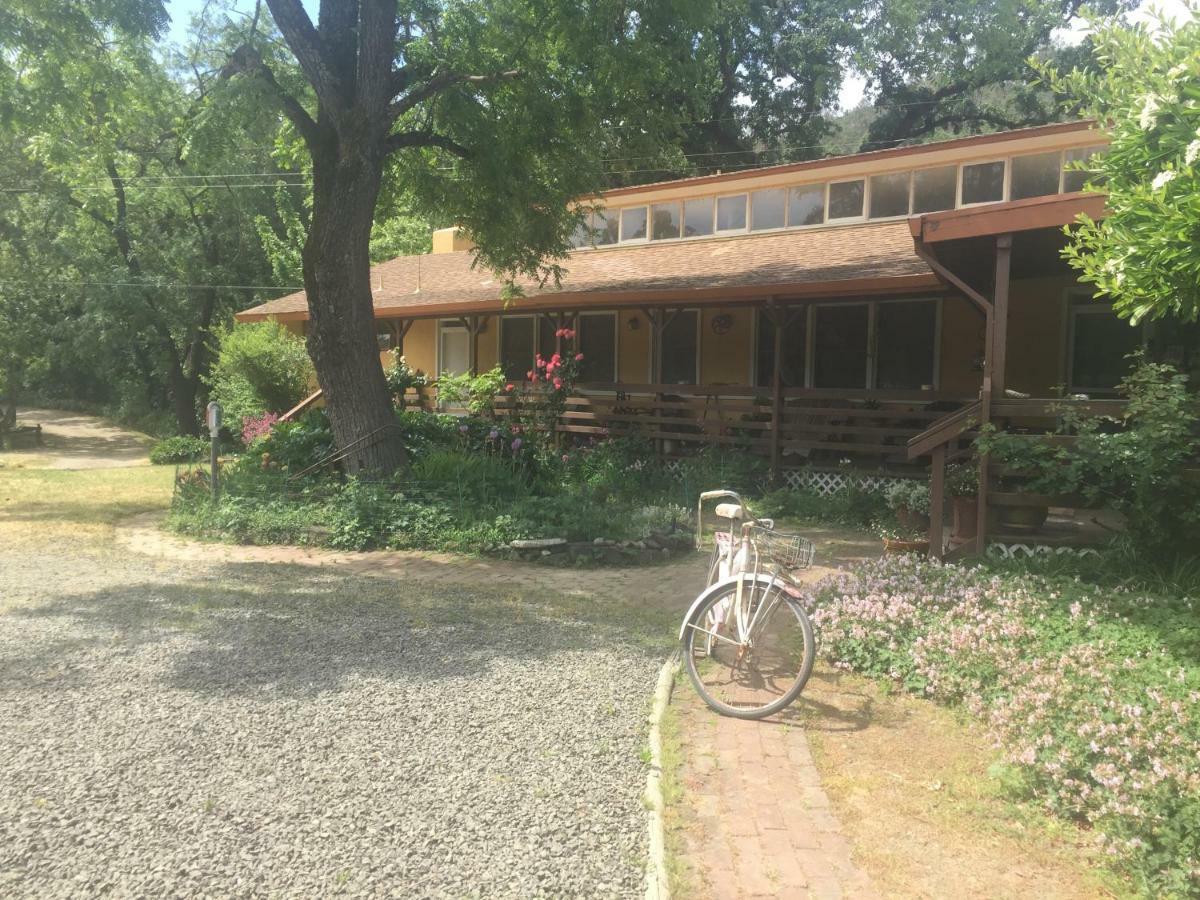 Rustridge Ranch & Winery Bed & Breakfast เซนต์เฮเลนา ภายนอก รูปภาพ